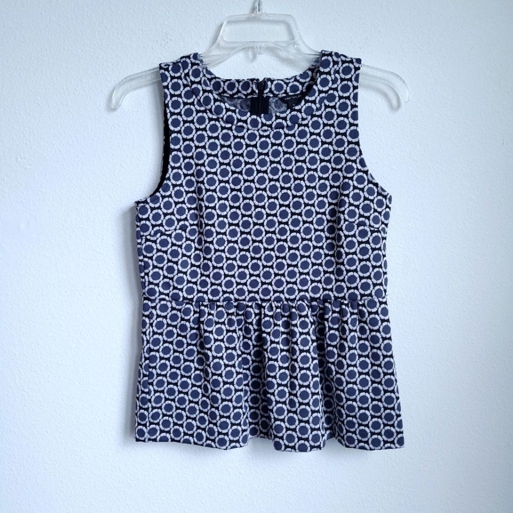 Ann Taylor Sleeveless TopSize XSmall